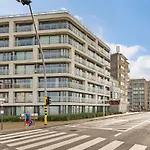 Huswell - Cosy Apartment With Amazing Beach View